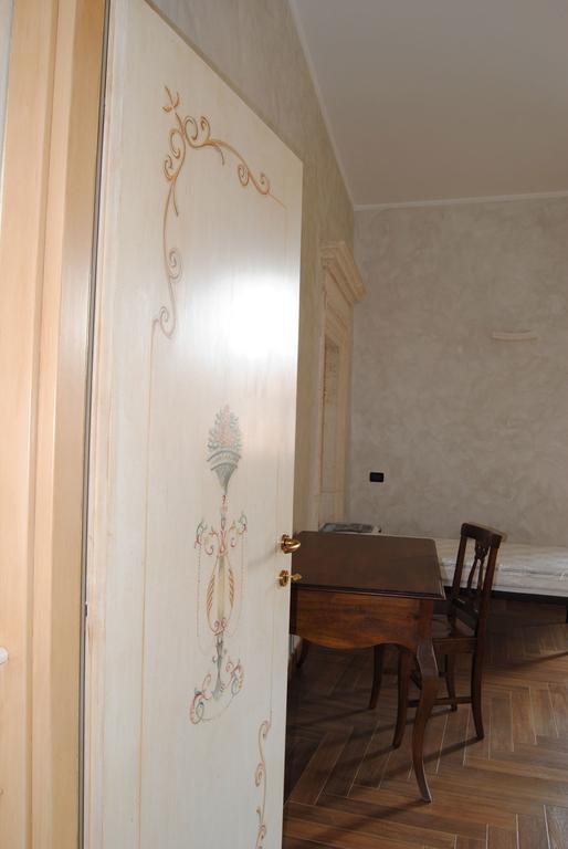 B&B Palazzo Cappa ラクイラ エクステリア 写真