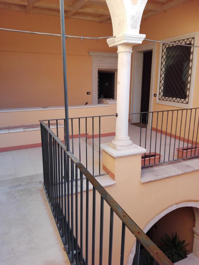 B&B Palazzo Cappa ラクイラ エクステリア 写真